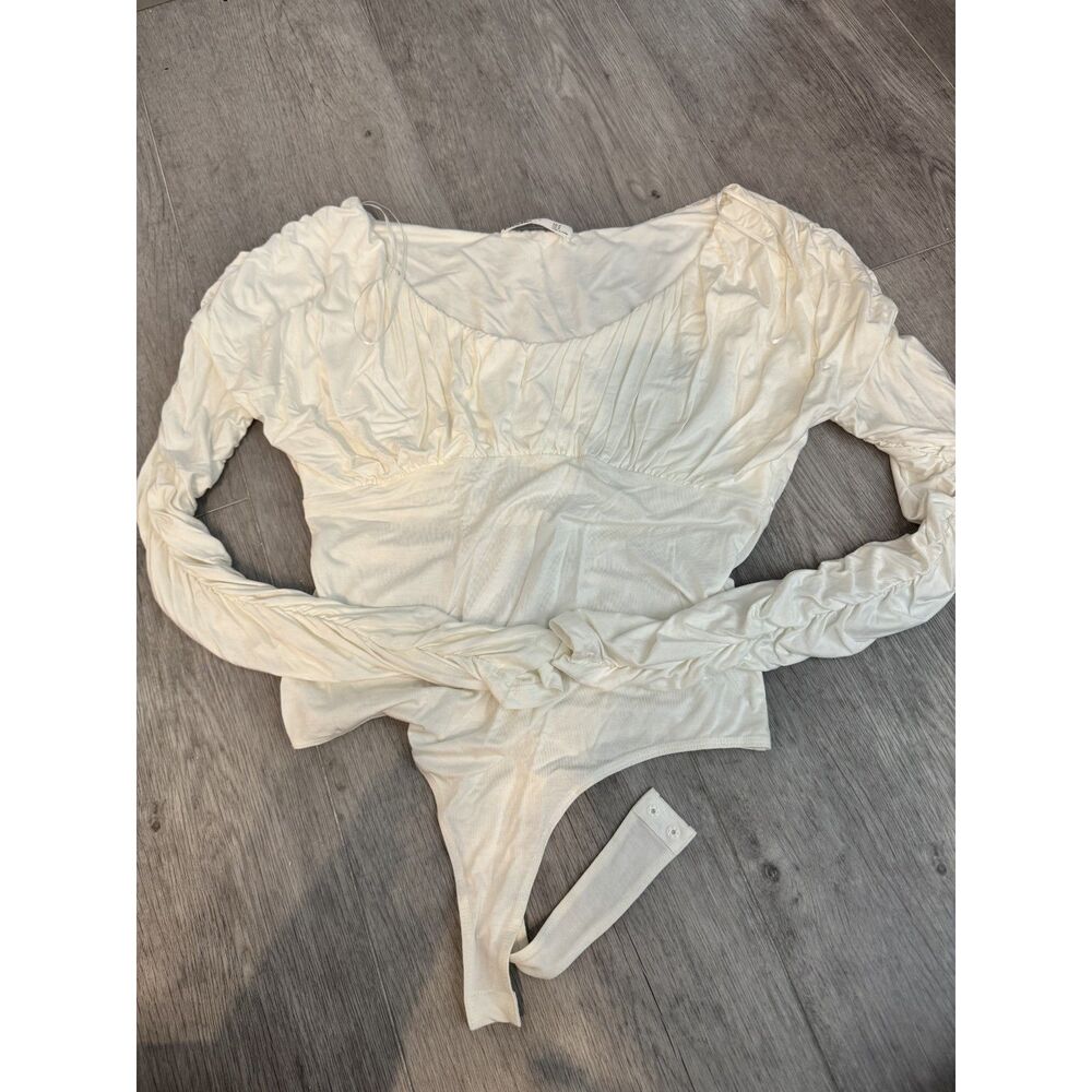Elodie Ruched Long Sleeve Bodysuit White Cream, Medium, NEW